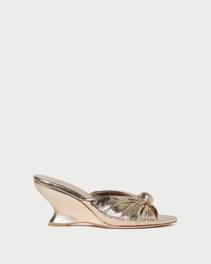 Marsy Knot Wedge in Champagne Leather